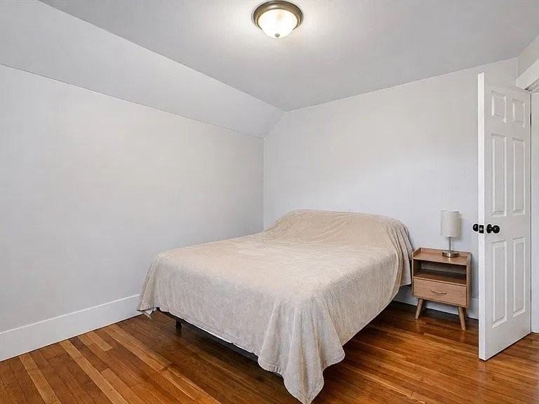 19 Sheldon St - Photo 7 of 20