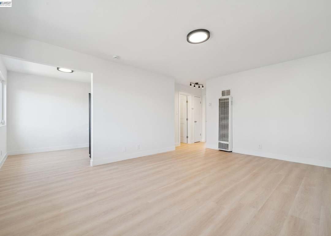 417 S 25th St #417 - Photo 4 of 17