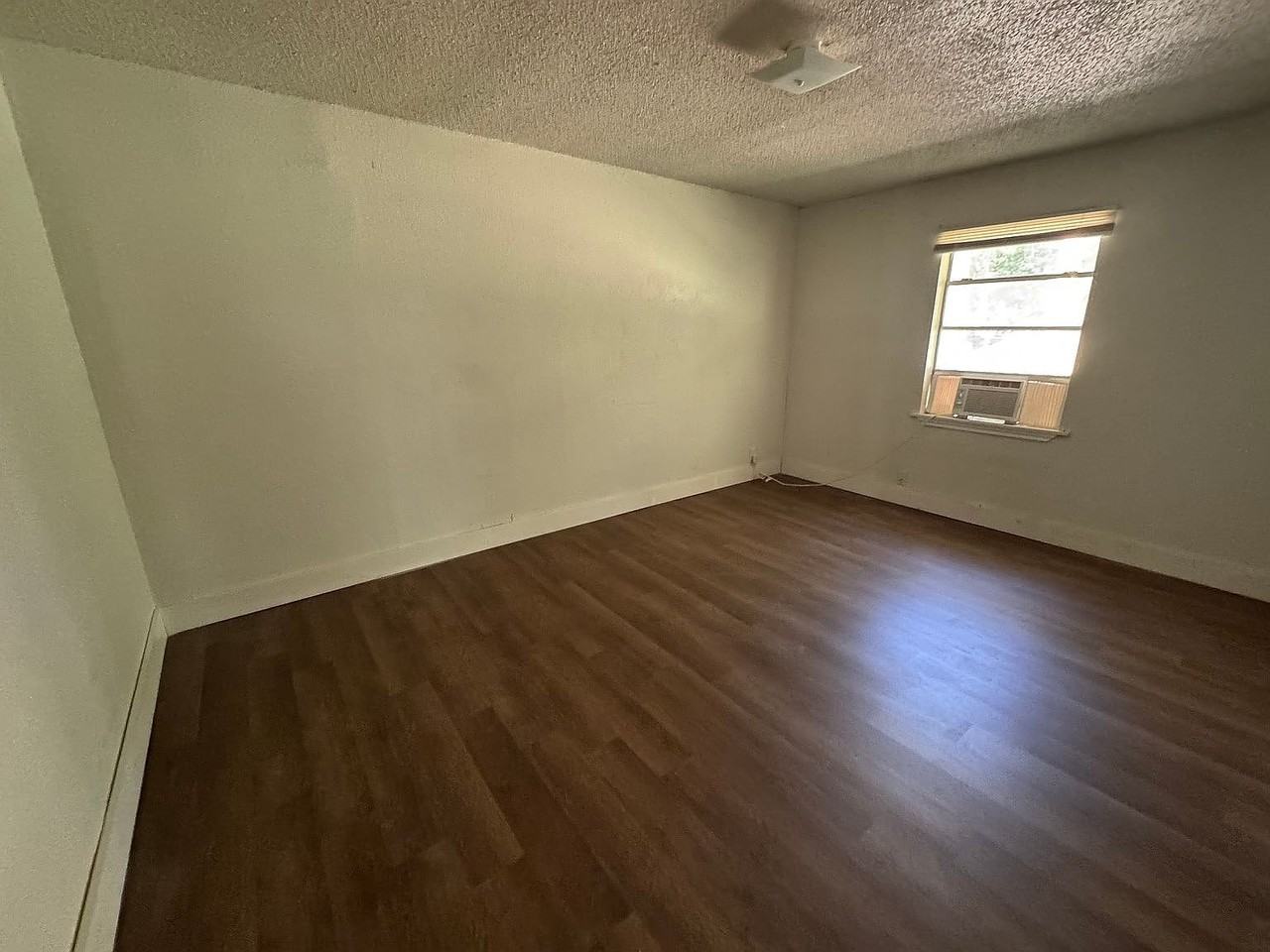 117B N Greer Blvd - Photo 3 of 11