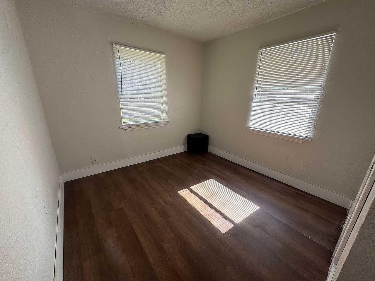 117B N Greer Blvd - Photo 4 of 11