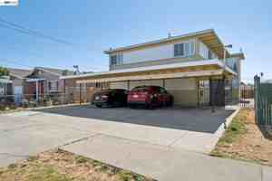 featured image of 417 S 25th St #423