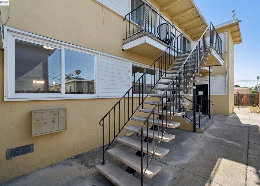 417 S 25th St #423 - Photo 3 of 12