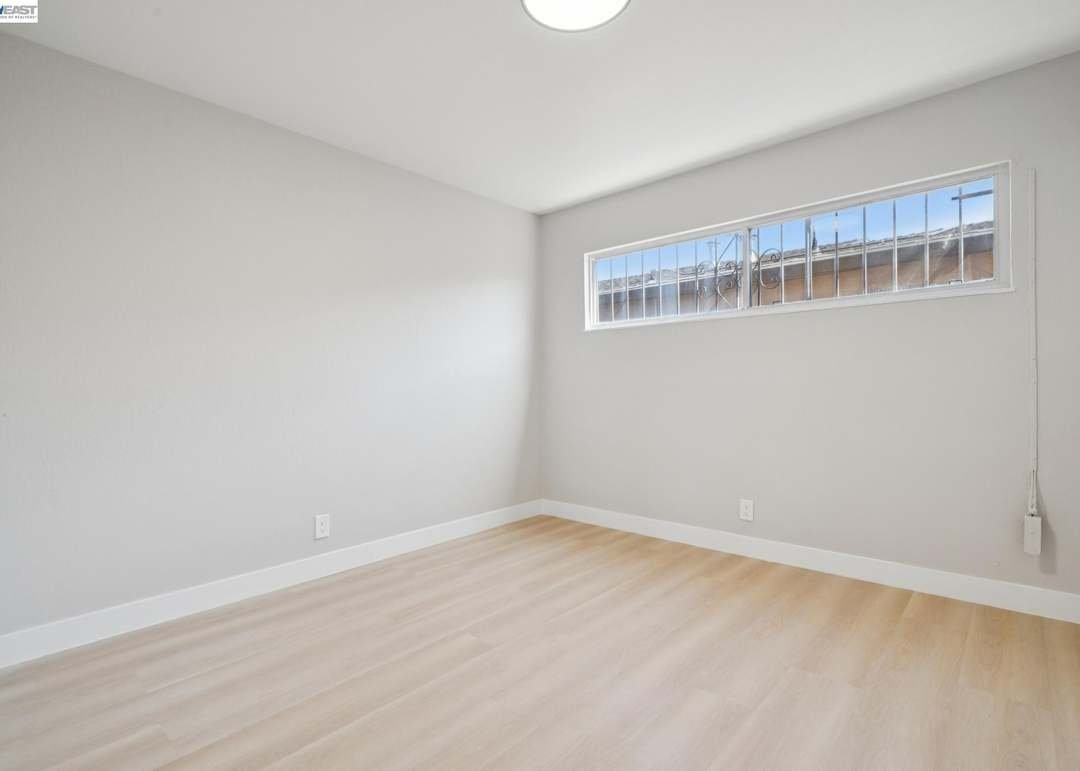 417 S 25th St #423 - Photo 5 of 12