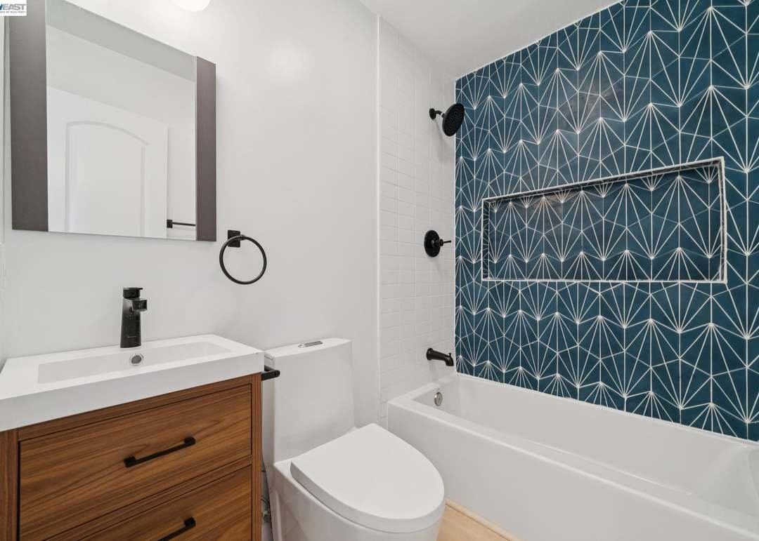 417 S 25th St #423 - Photo 7 of 12