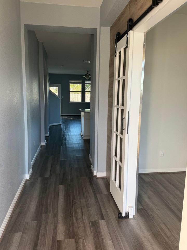 18901 Scoria Dr - Photo 2 of 20