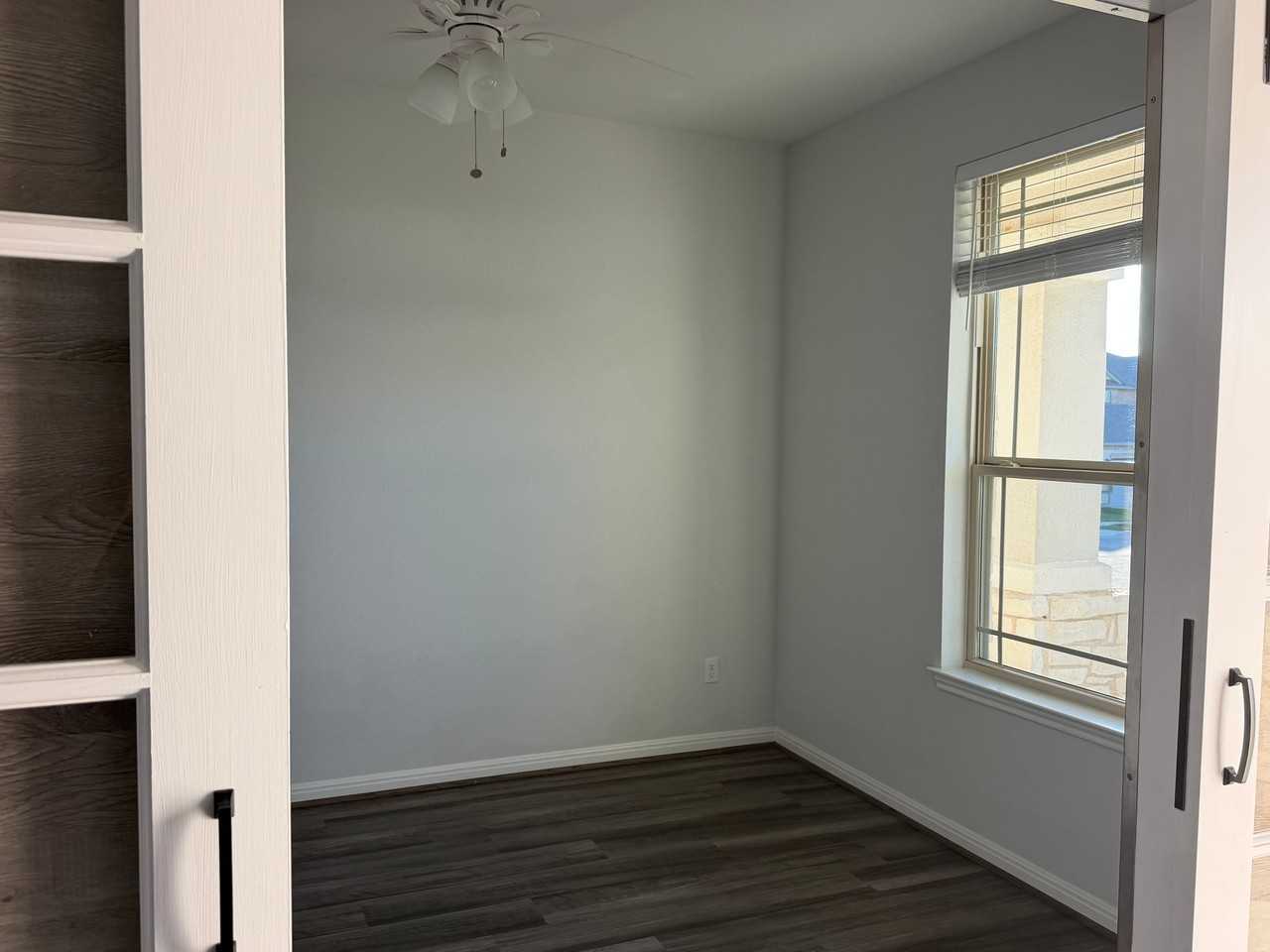 18901 Scoria Dr - Photo 3 of 20