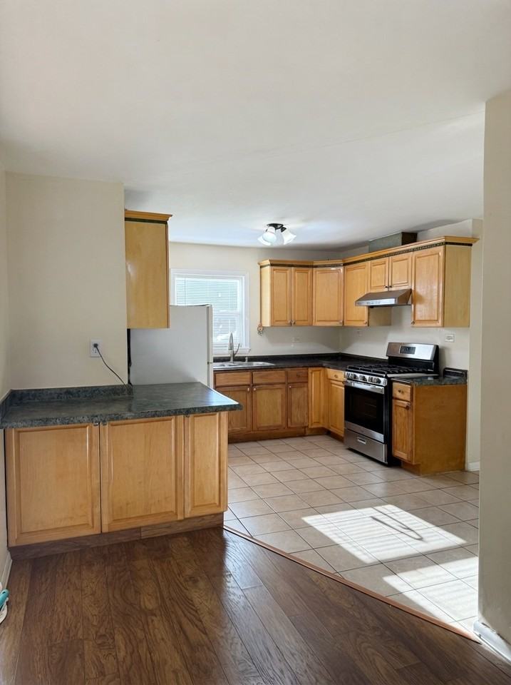 135 Dover Dr #1 - Photo 4 of 14