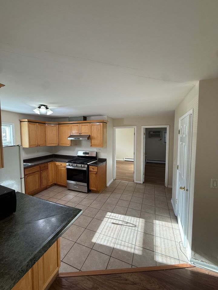 135 Dover Dr #1 - Photo 5 of 14