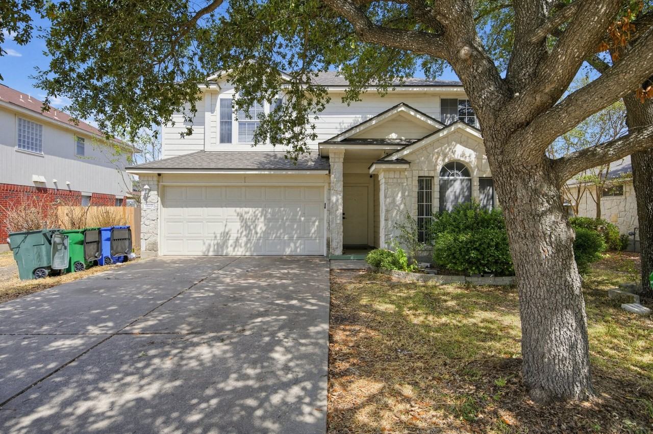 1610 Balmorhea Ln - Photo 4 of 18