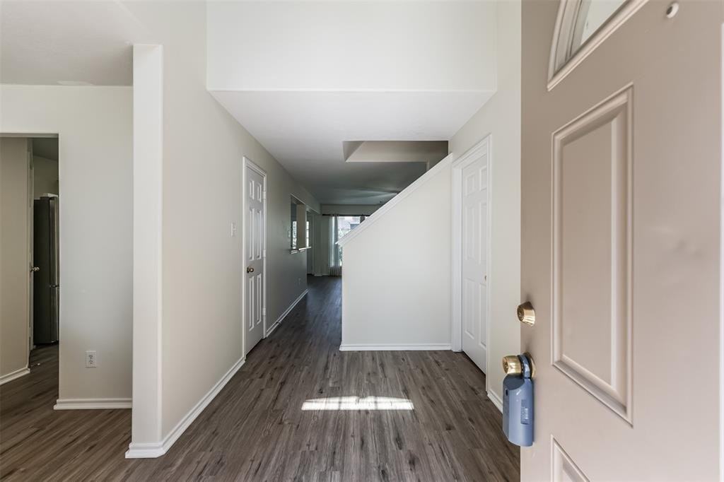 4114 Caneshaw Dr - Photo 3 of 14