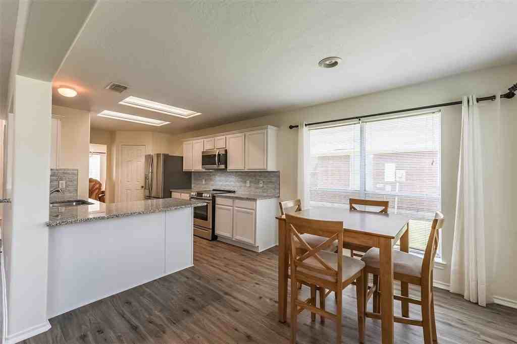 4114 Caneshaw Dr - Photo 7 of 14