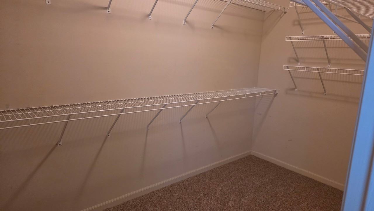 17231 Manderson St - Photo 7 of 11