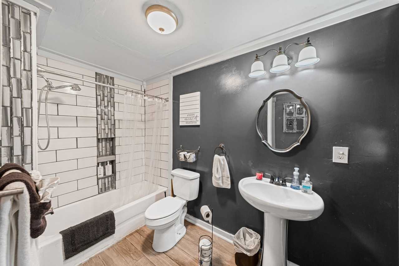 116 W 4th Ave - Photo 5 of 14