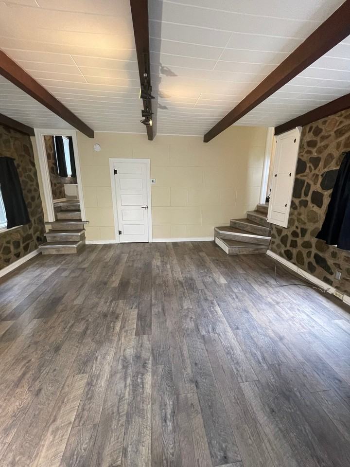 408 Aspen St - Photo 2 of 8
