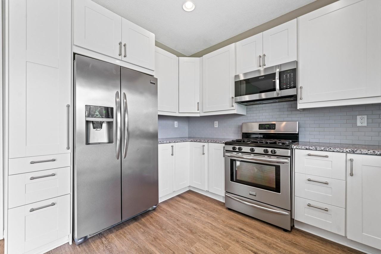 495 Stambridge Ct - Photo 4 of 18
