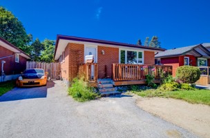 featured image of 70 Arrowhead Crescent #Upper