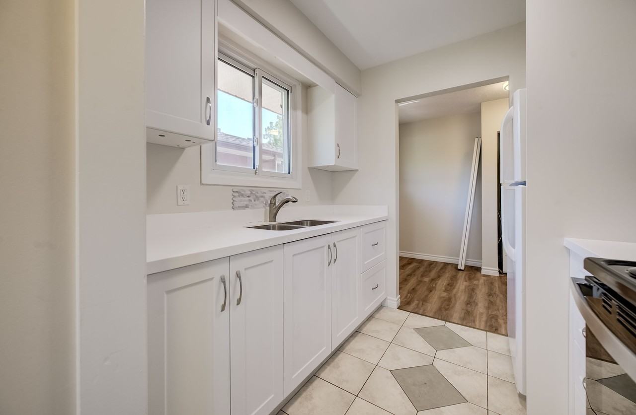 70 Arrowhead Crescent - Photo 7 of 19