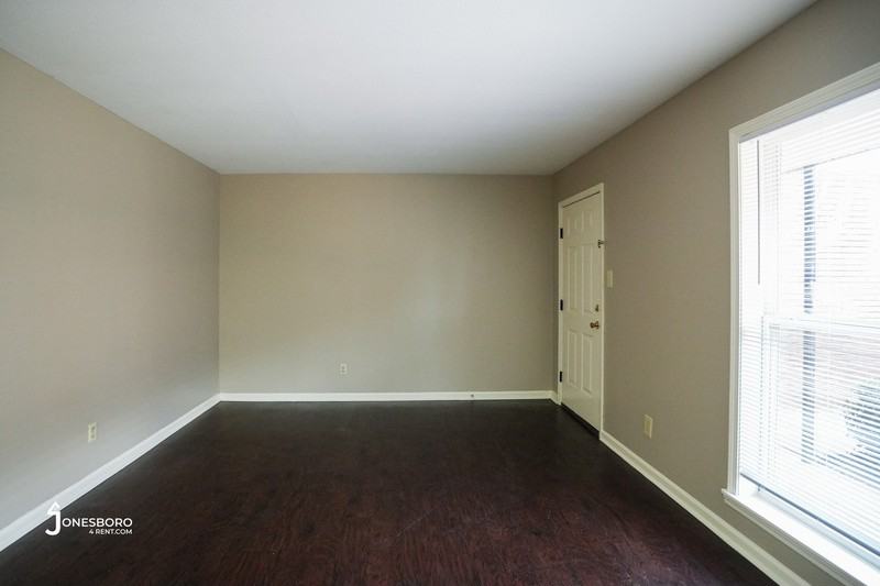 1610 Stone St - Photo 3 of 13