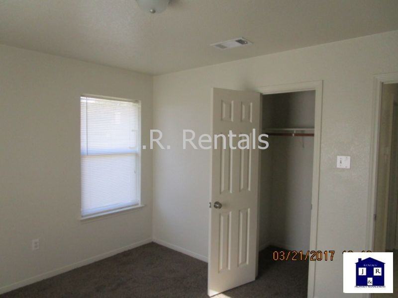 1201 Ritter St #B - Photo 5 of 15