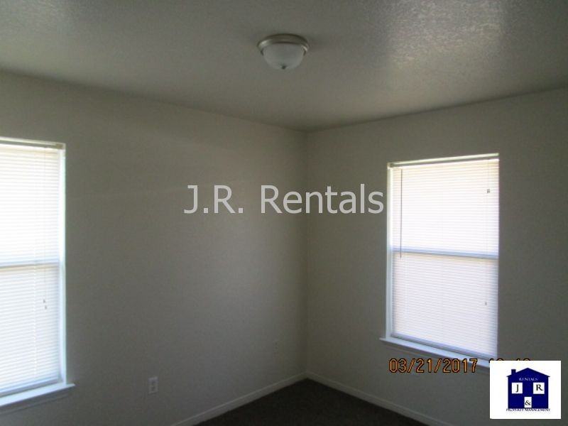 1201 Ritter St #B - Photo 7 of 15
