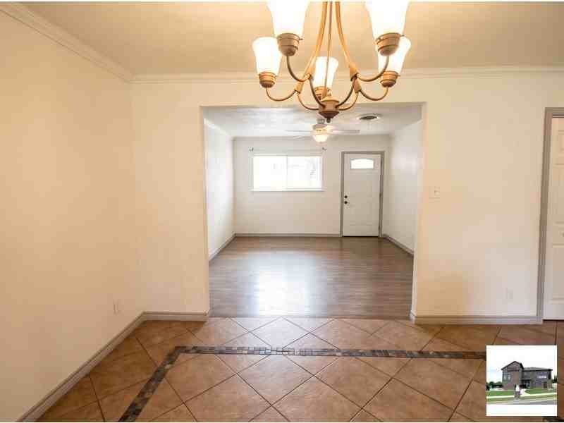 1007 S 23rd St - Photo 3 of 27