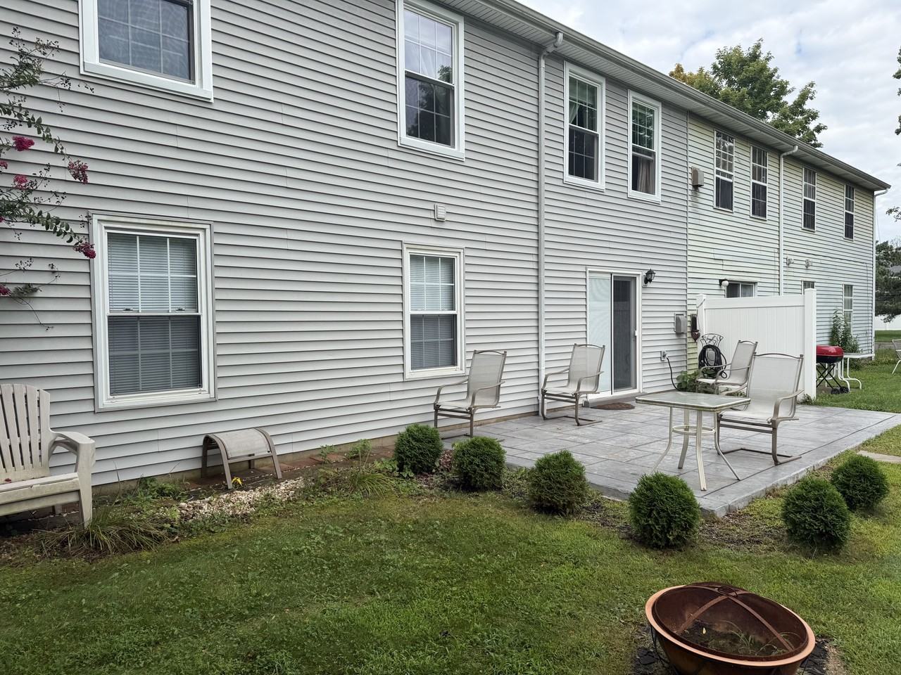 576A Thrush Ct #A - Photo 2 of 6