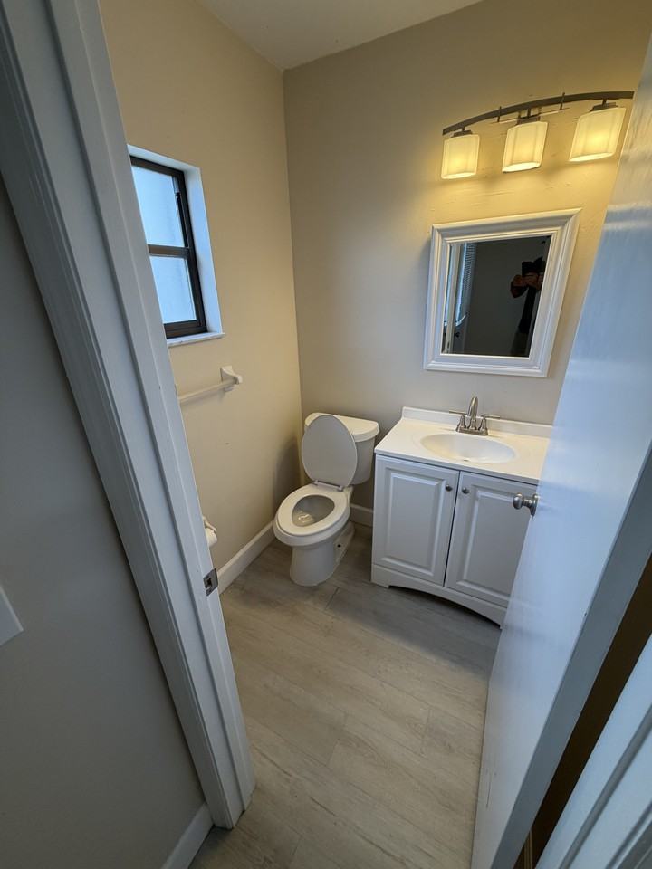 23 Sunset Ln - Photo 3 of 20