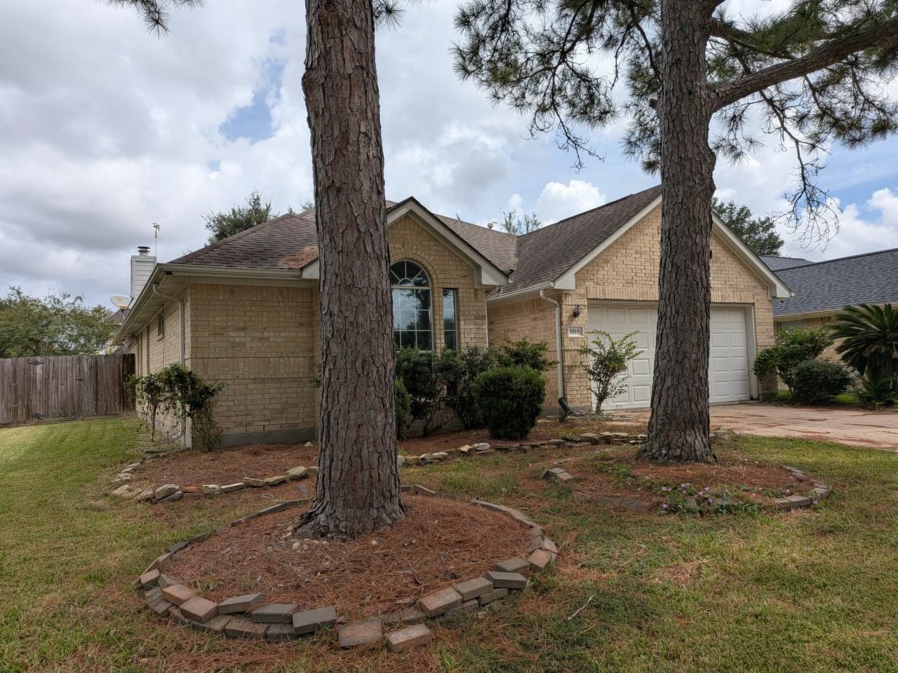 1819 Barretts Glen Dr #NA - Photo 6 of 17
