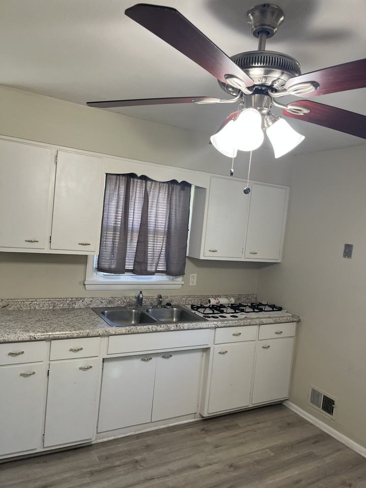 5405 Angus Ct #NA - Photo 2 of 9
