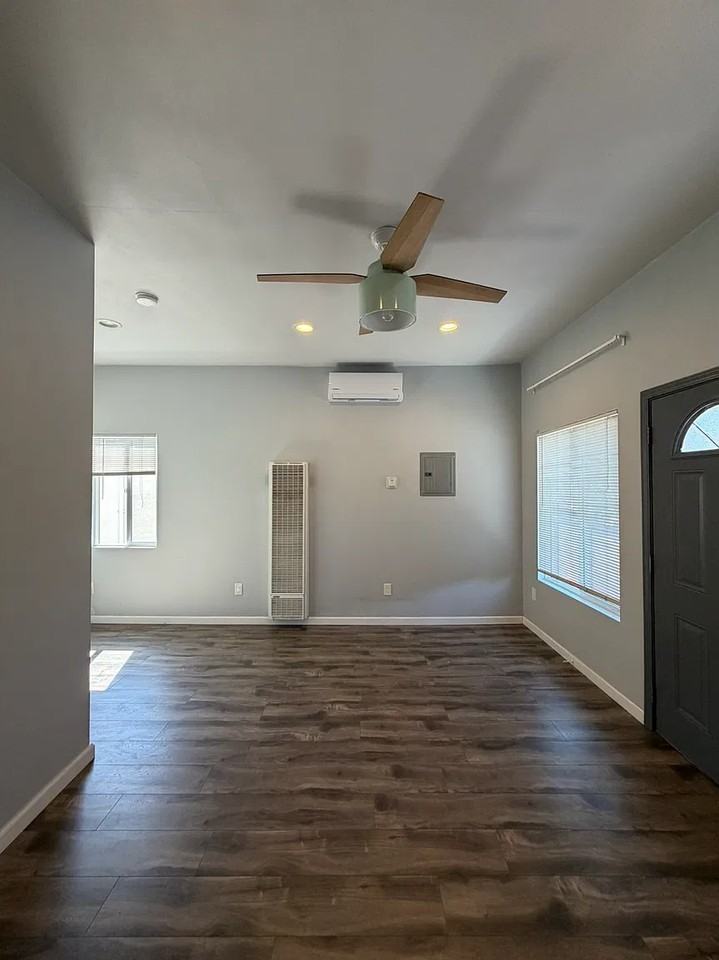4540 Huntington Drive North - Photo 2 of 13