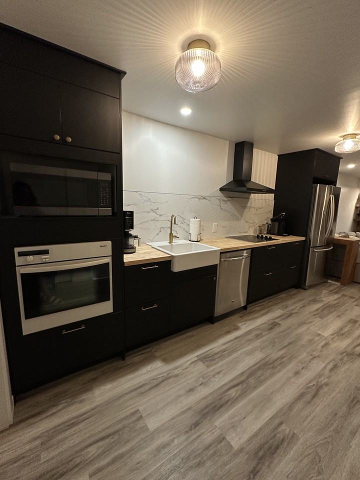 1806 Kilborn Avenue #B - Photo 2 of 11