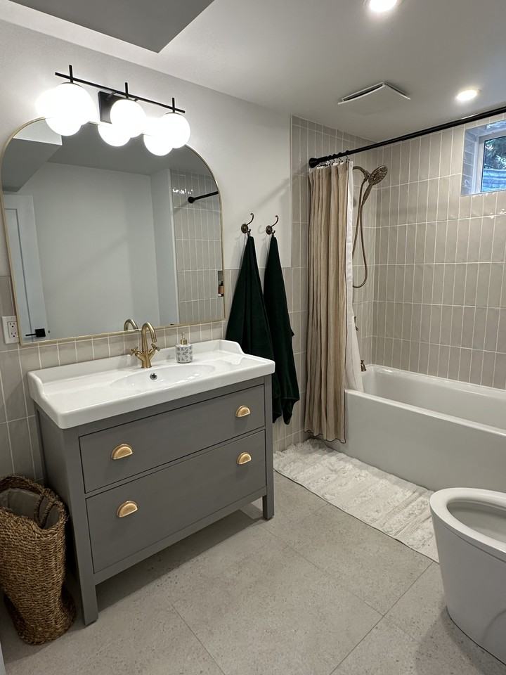 1806 Kilborn Avenue #B - Photo 6 of 11