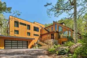 featured image of 50 Deer Ln