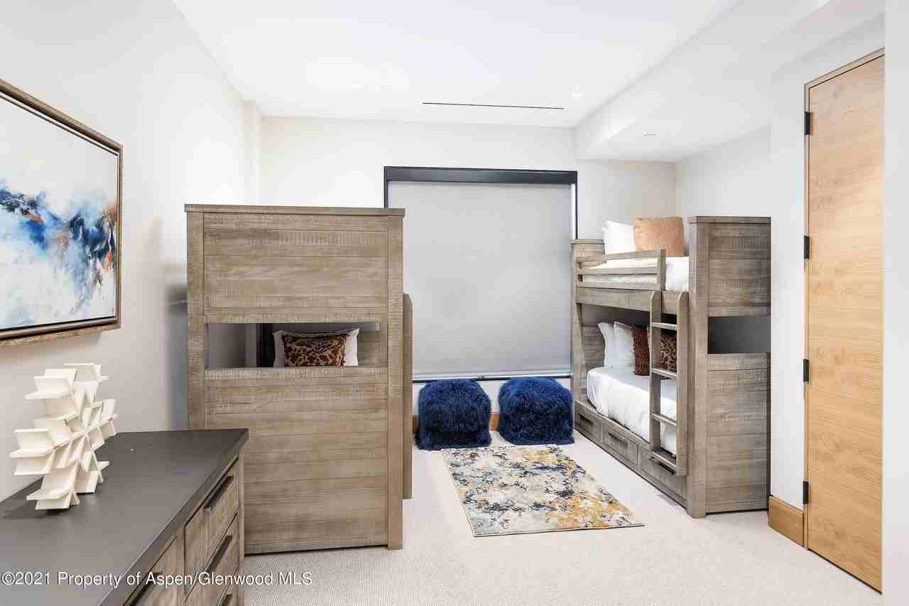 77 Wood Rd #606 - Photo 6 of 15
