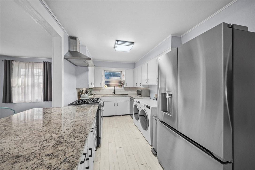 1202 Sw B St - Photo 5 of 18