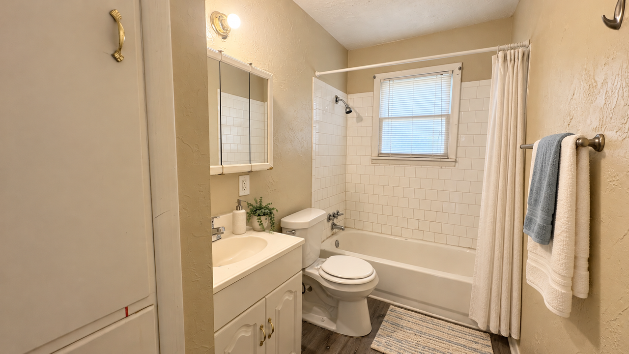 4341 Se 20th St #1 - Photo 6 of 8