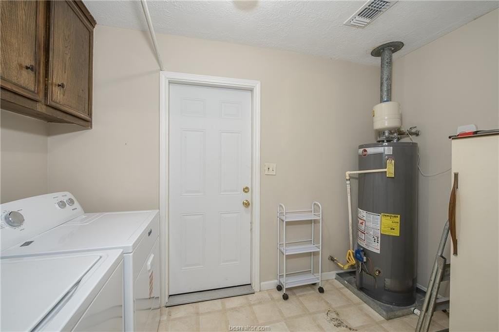 1819 Leona Dr - Photo 5 of 15