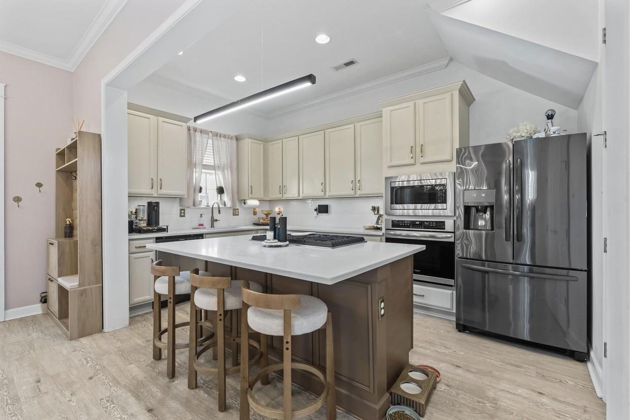 853 Filliman Aly #F - Photo 4 of 36