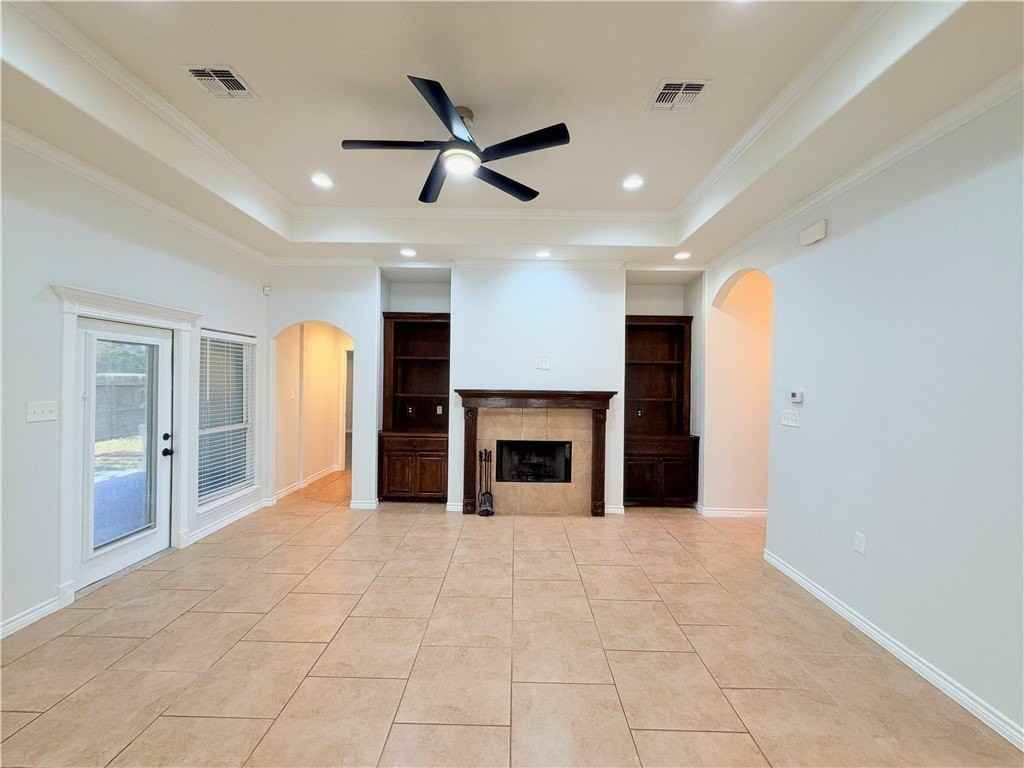 7623 Aquamarine Dr - Photo 6 of 30