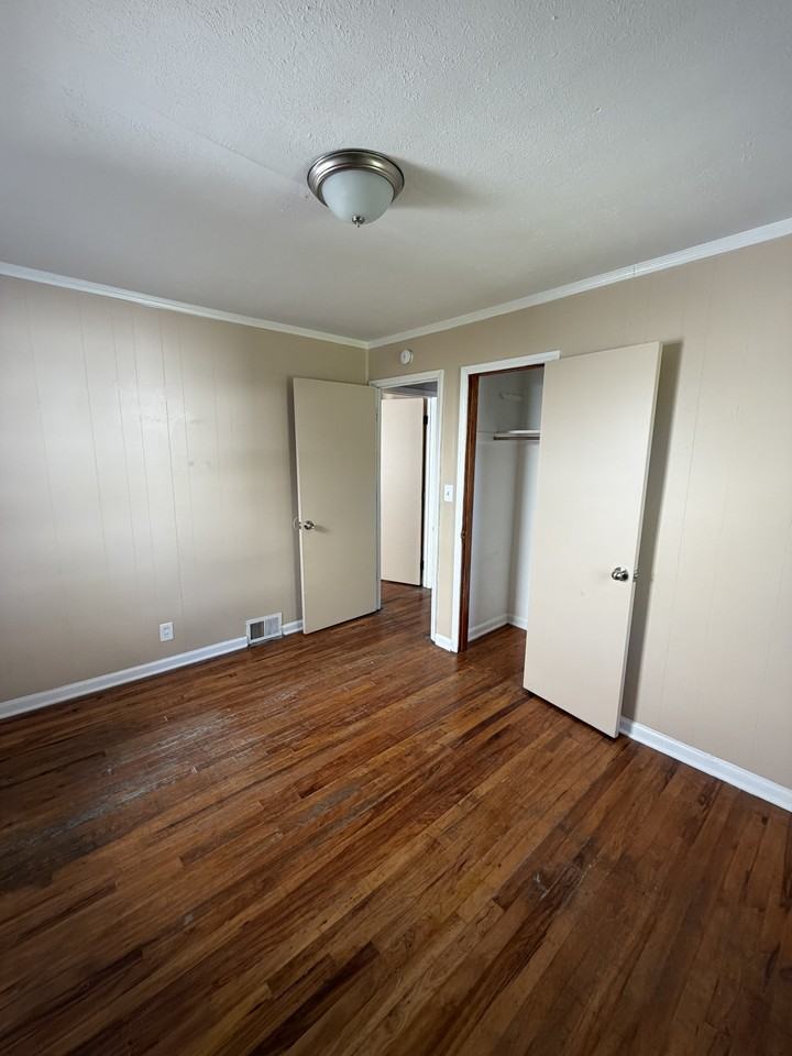 21303 Raymond St #1 - Photo 5 of 18