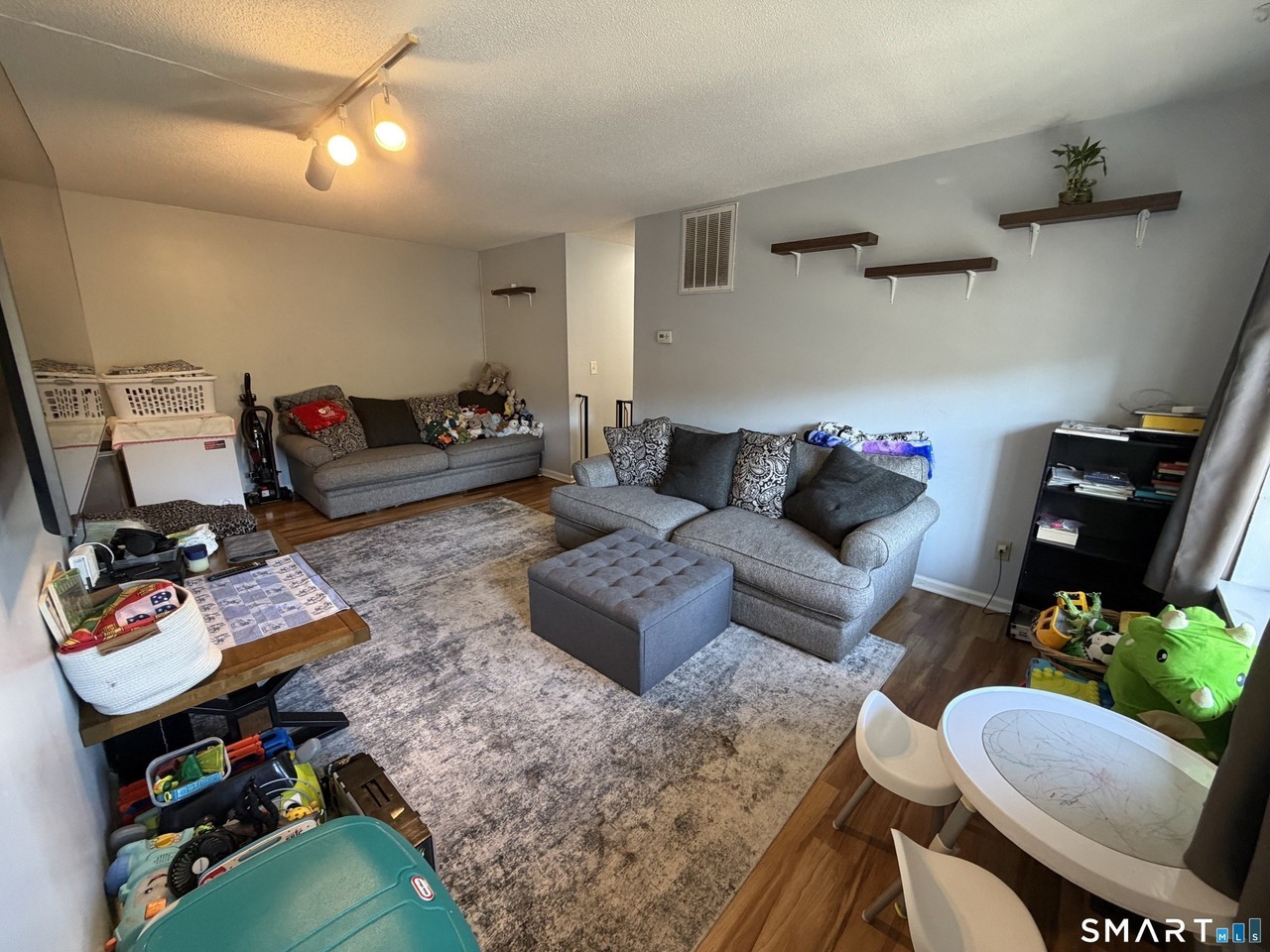 365 Mather St #26 - Photo 7 of 12