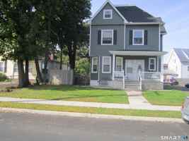 featured image of 138 Warren St