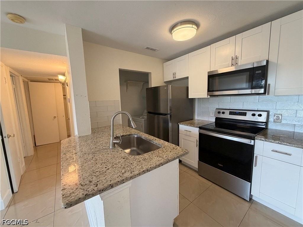 2929 Winkler Ave #1020 - Photo 4 of 10