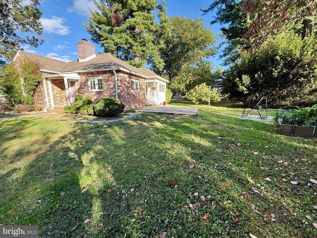 7 Hopeton Ln - Photo 4 of 9