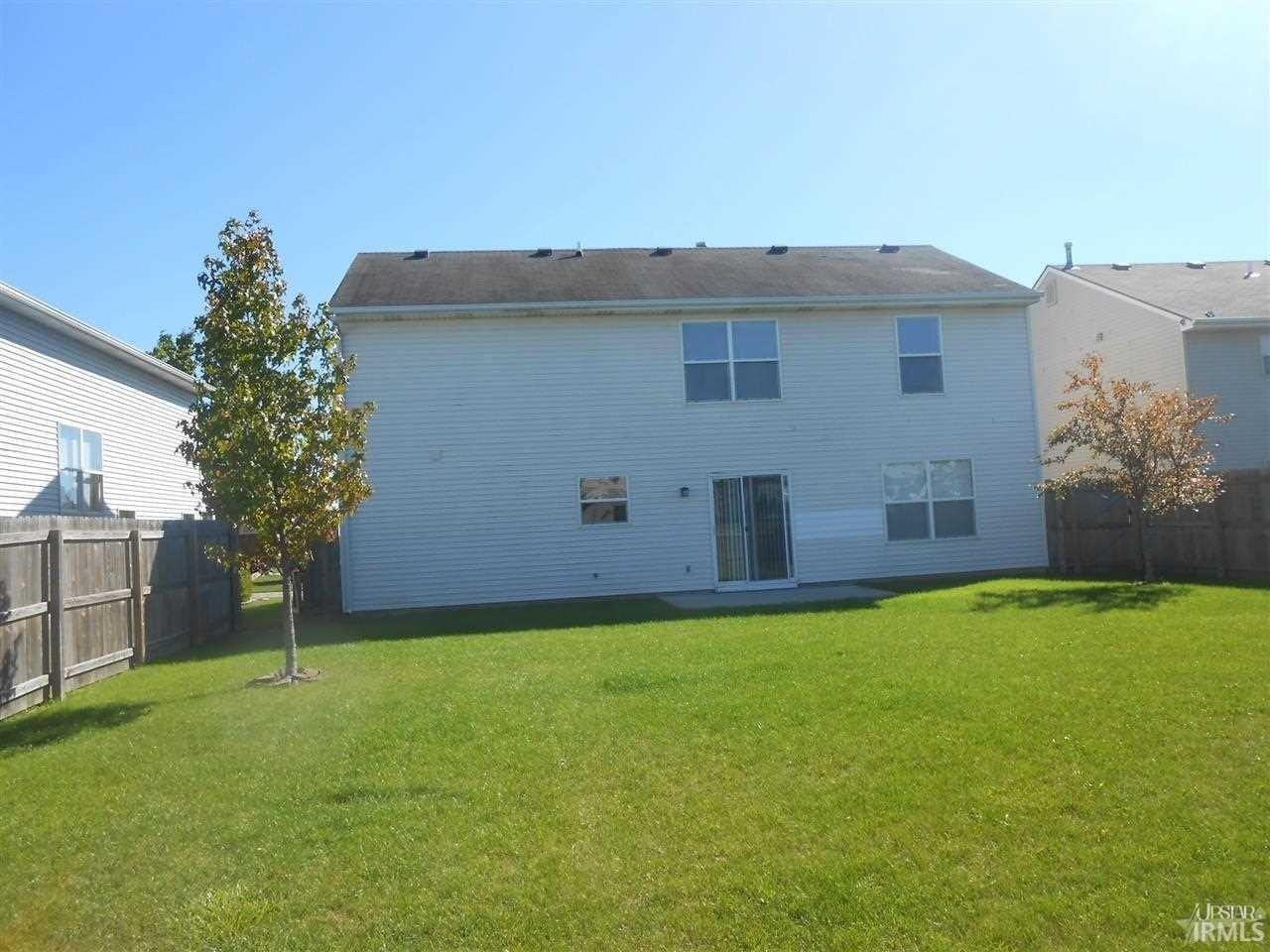 9509 Hidden Village Pl - Photo 4 of 35