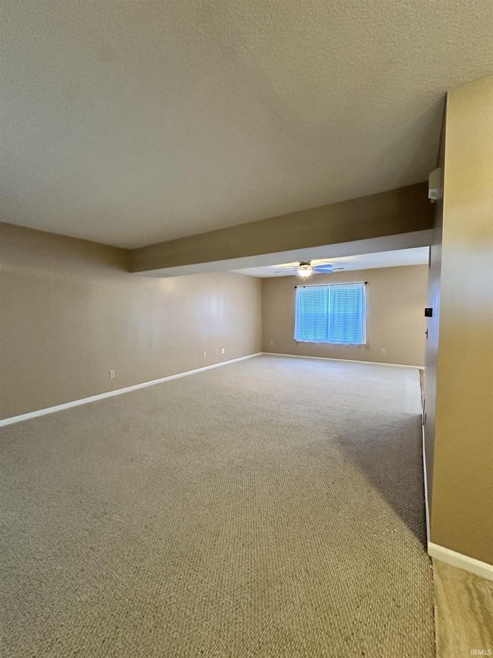 9509 Hidden Village Pl - Photo 7 of 35