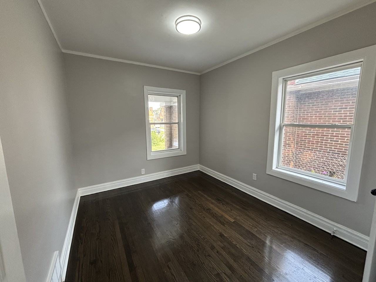 321 Roosevelt St #1 - Photo 4 of 20
