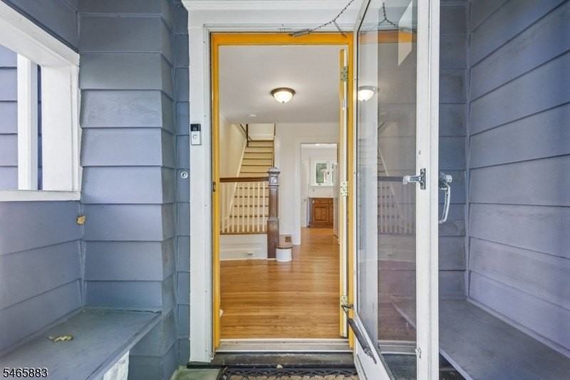 147 Glen Ave - Photo 3 of 37