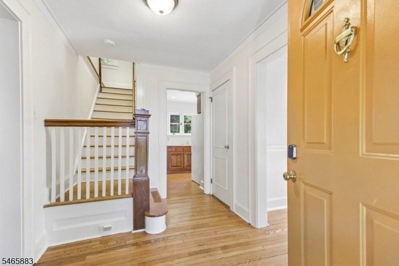 147 Glen Ave - Photo 4 of 37