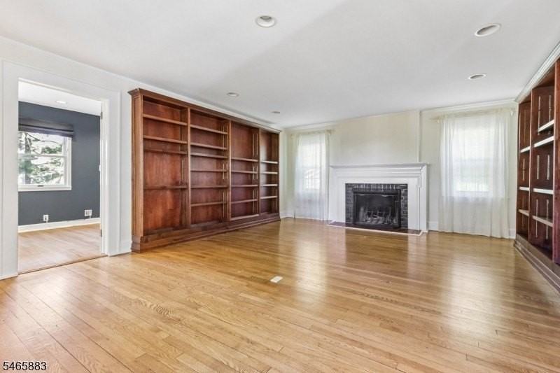 147 Glen Ave - Photo 5 of 37